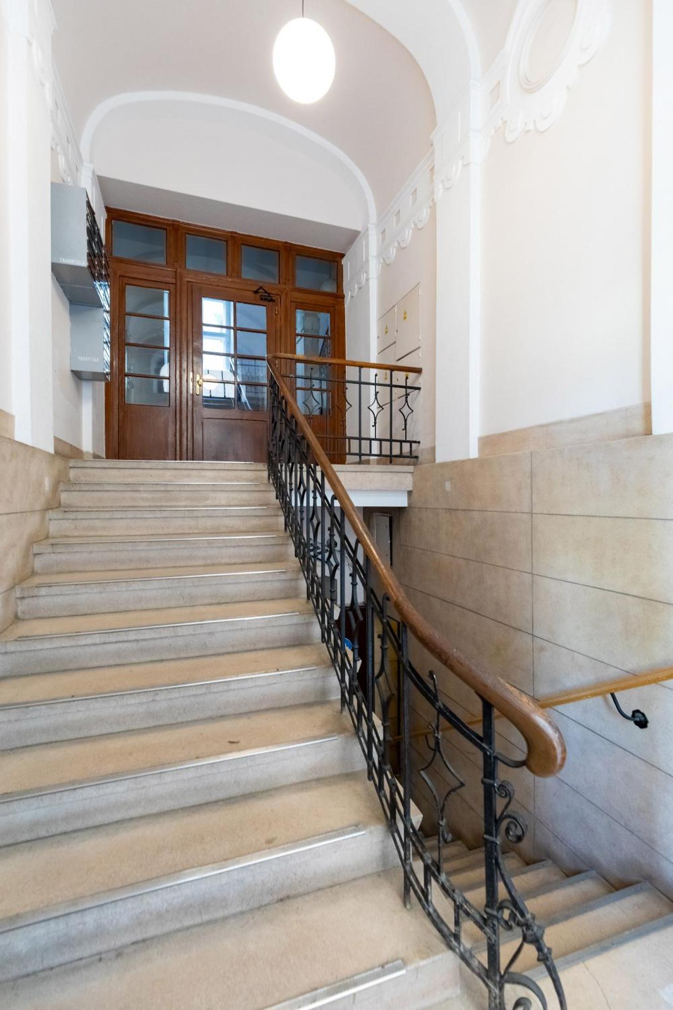 Apartment With Entresol Old Town Краков Экстерьер фото