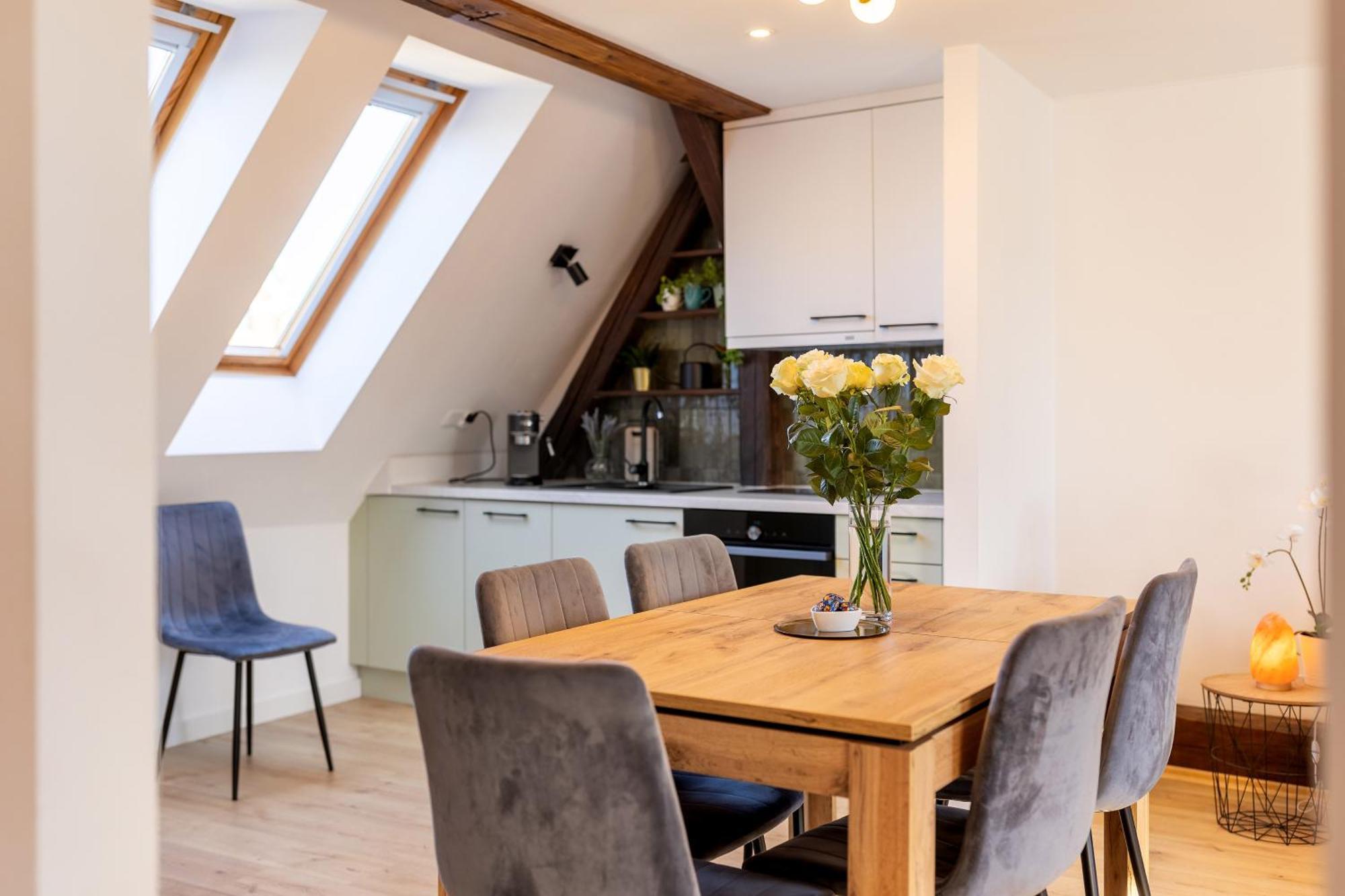 Apartment With Entresol Old Town Краков Экстерьер фото