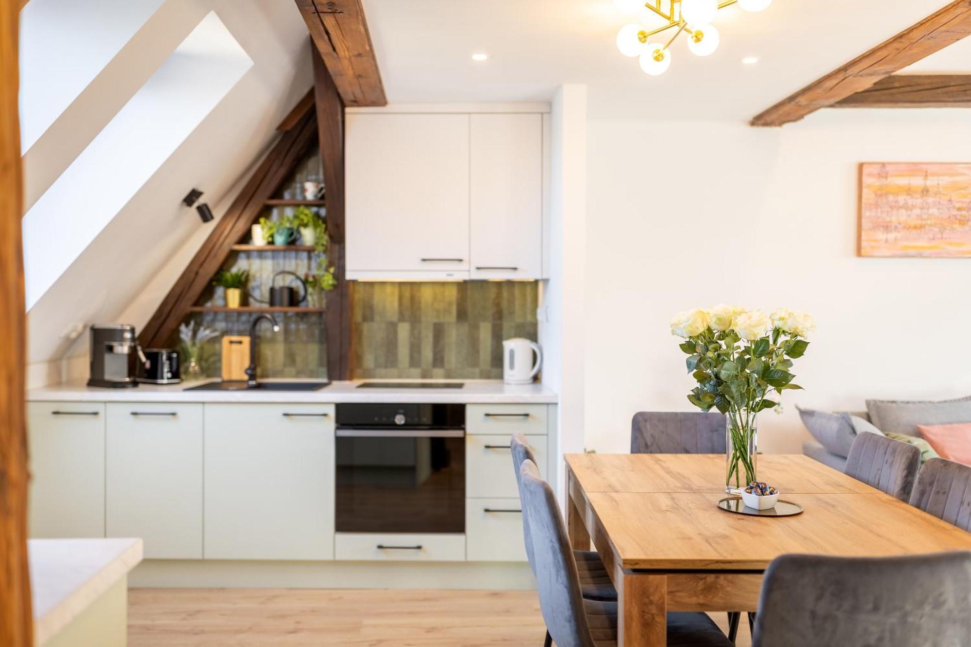 Apartment With Entresol Old Town Краков Экстерьер фото